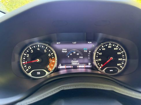 Used 2017 Jeep Renegade Limited AWD/4WD image 20