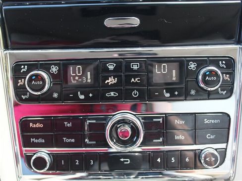 Used 2013 Bentley Mulsanne RWD image 10