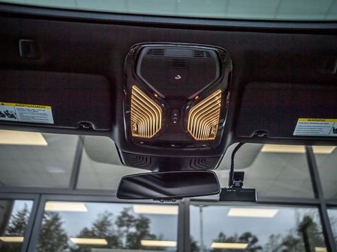 Used 2018 BMW 540i image 39