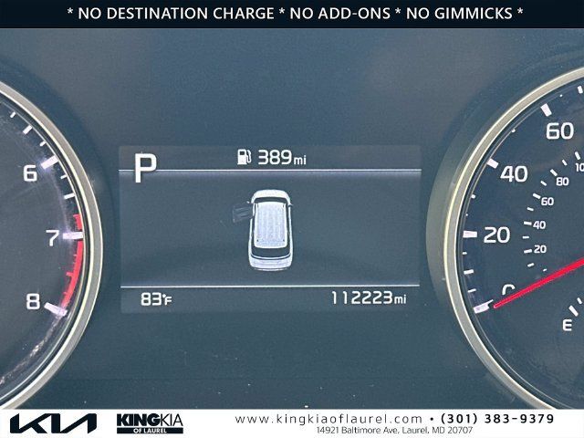Used 2023 Kia Carnival LX FWD image 13