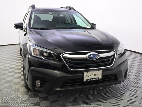 Used 2022 Subaru Outback Premium image 9