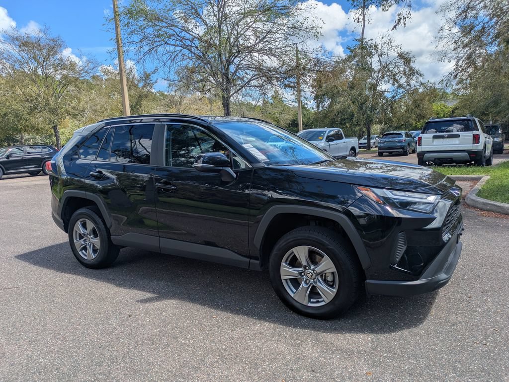 Used 2025 Toyota RAV4 XLE FWD image 2