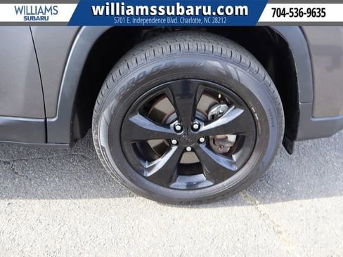 Used 2020 Jeep Cherokee Latitude Plus image 39