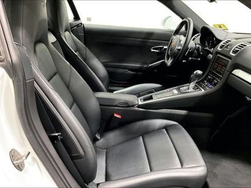 Used 2016 Porsche Cayman RWD image 5