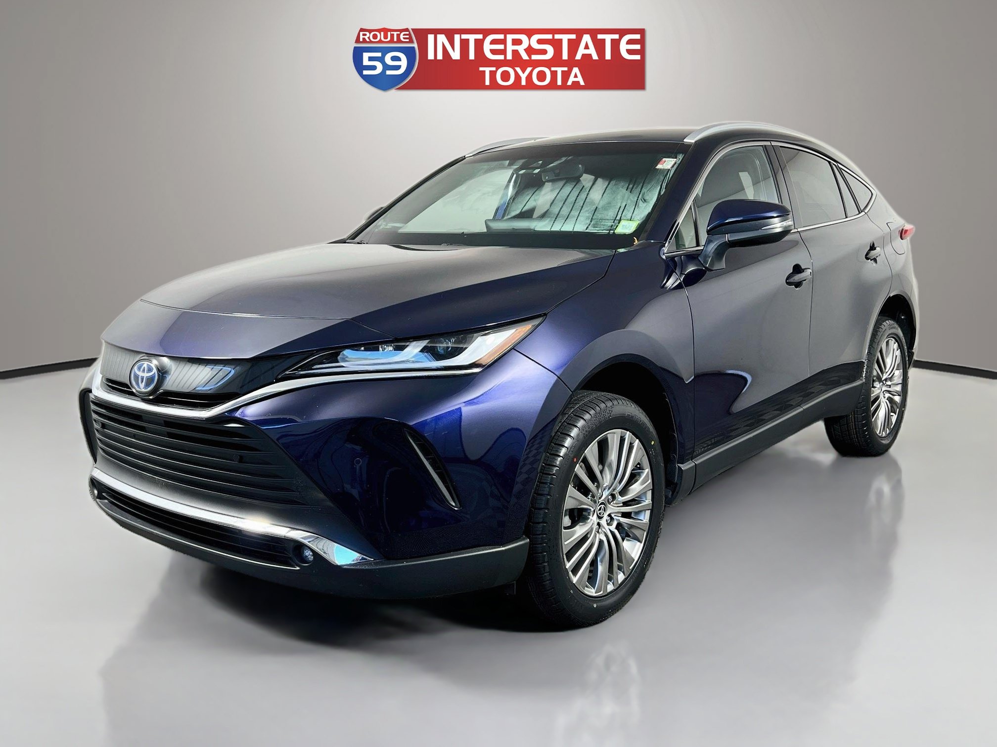 Certified 2023 Toyota Venza XLE AWD/4WD image 3