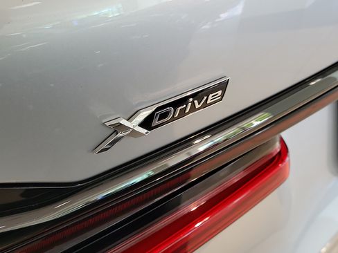 Used 2022 BMW 750Li xDrive AWD/4WD image 5