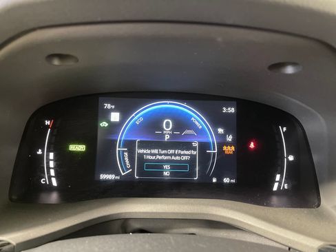 Used 2025 Toyota Camry SE FWD image 18