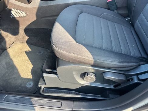 Used 2017 Ford Edge SE AWD/4WD image 7