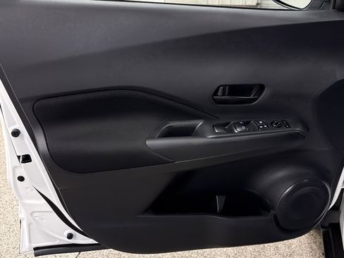 Used 2024 Nissan Kicks S image 3