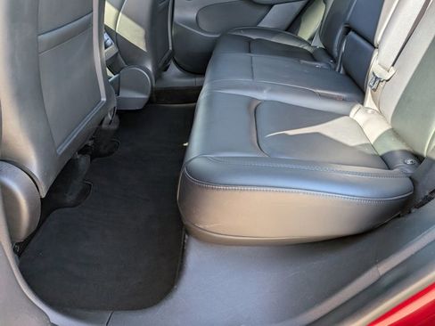 Used 2022 Tesla Model Y Long Range image 19