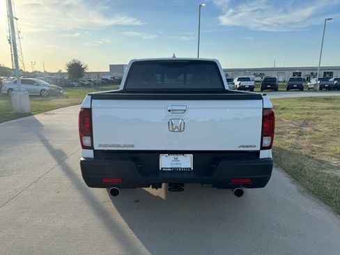 Certified 2023 Honda Ridgeline RTL image 7