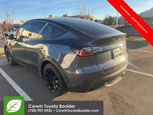 Used 2021 Tesla Model Y Long Range image 5