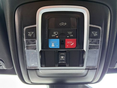 Used 2025 RAM 1500 Big Horn AWD/4WD image 19