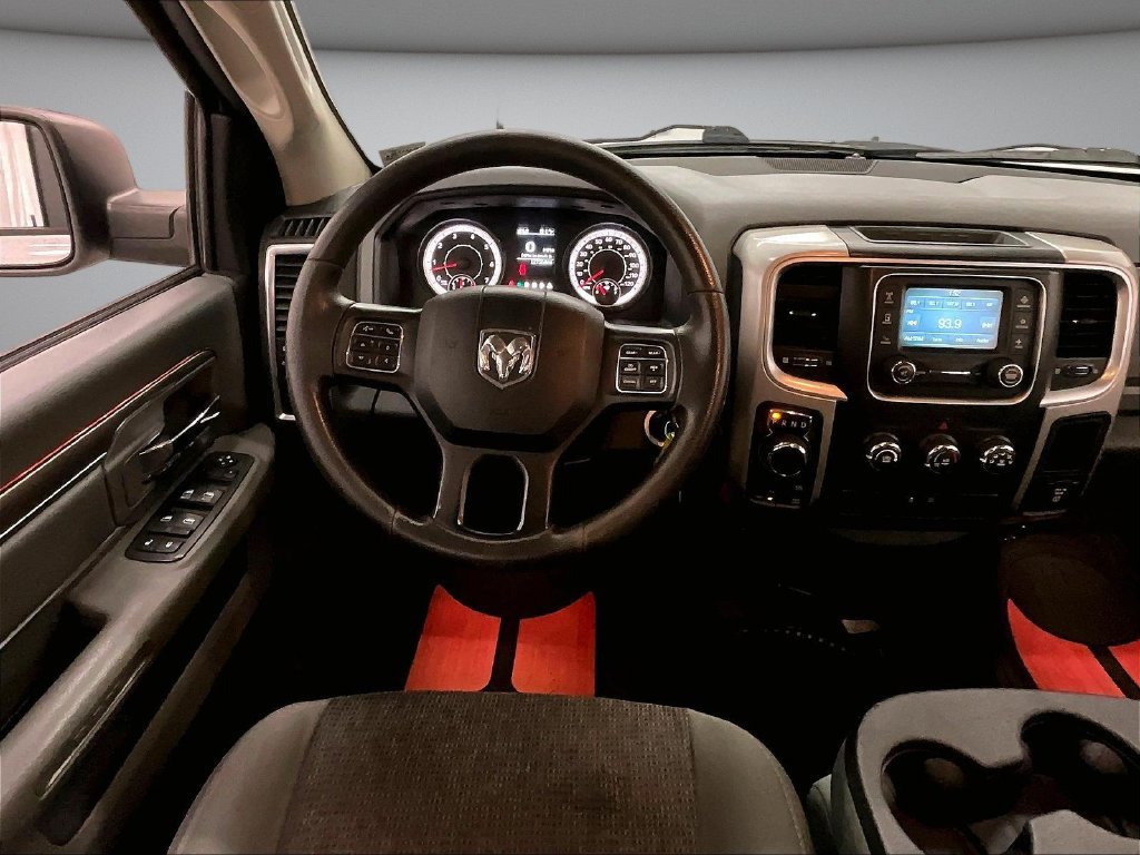 Used 2016 RAM 1500 Classic SLT w/ Protection Group AWD/4WD image 9