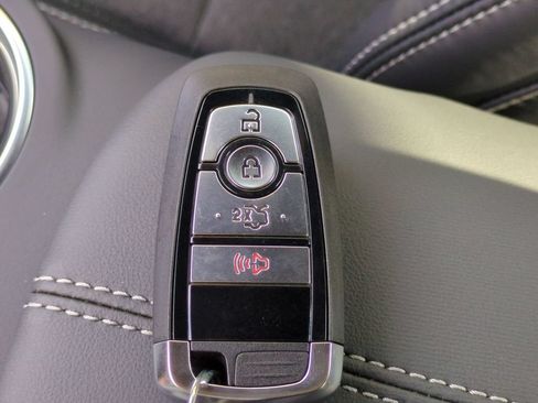 Used 2025 Ford Mustang Coupe RWD image 31