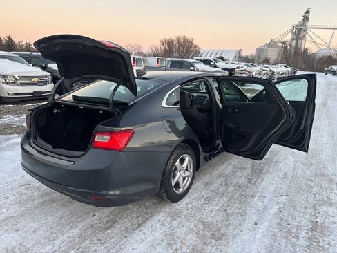 Used 2017 Chevrolet Malibu LS image 33