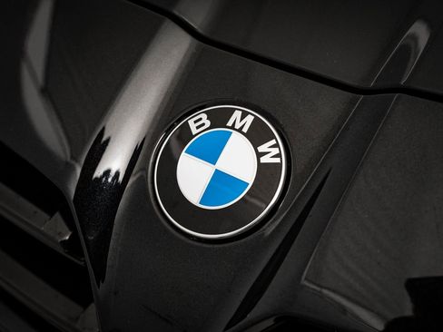 Certified 2025 BMW M4 xDrive Competition image 8