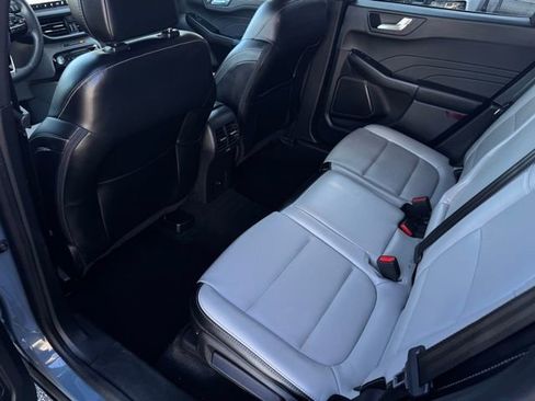 Used 2023 Ford Escape Platinum image 21