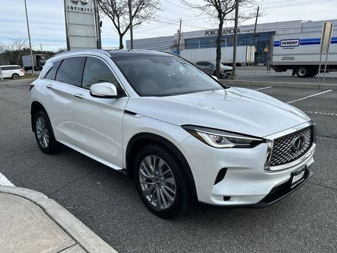 Certified 2025 INFINITI QX50 Luxe image 2