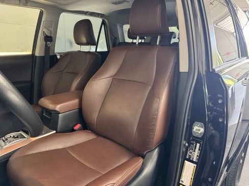 Used 2023 Toyota 4Runner Limited AWD/4WD image 19