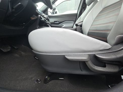 Used 2023 Nissan Kicks SR w/ SR Premium Package image 19