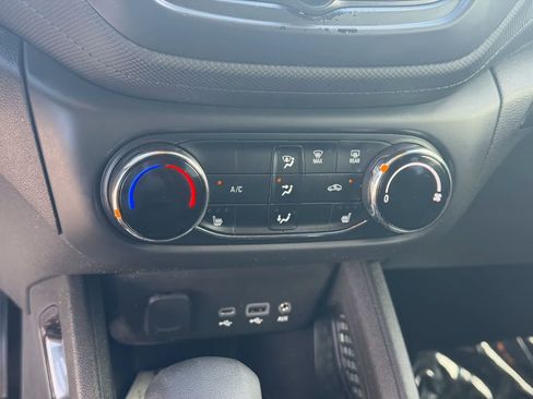 Used 2023 Chevrolet TrailBlazer LT image 26