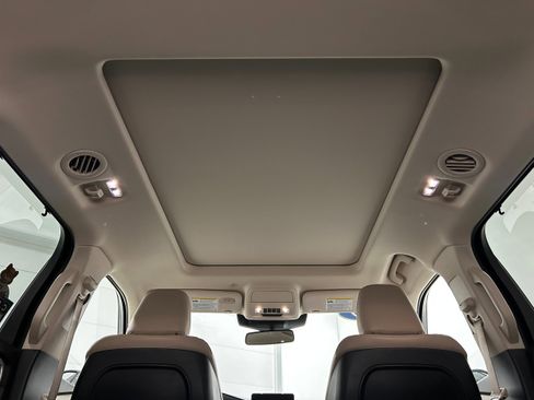 Used 2020 Ford Explorer Limited image 27