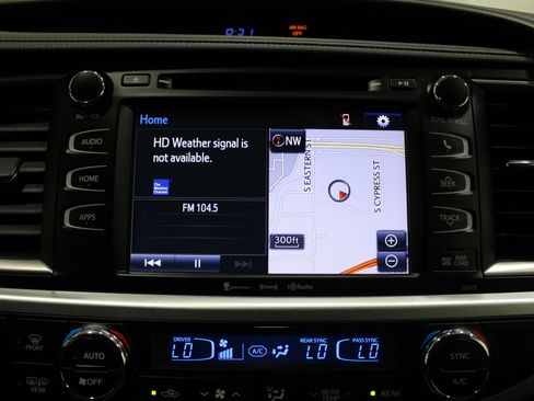 Used 2018 Toyota Highlander XLE w/ Protection Package #3 AWD/4WD image 14