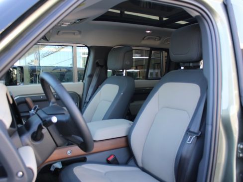 Used 2024 Land Rover Defender 130 X image 6