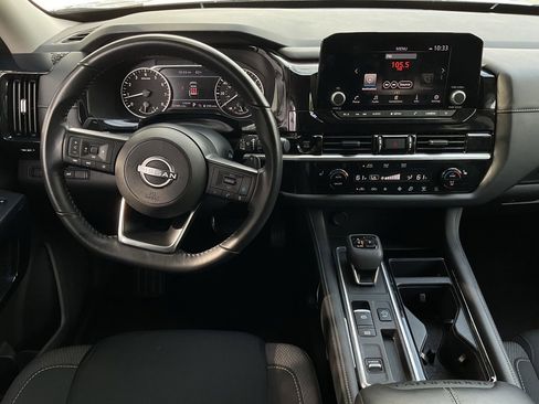 Used 2025 Nissan Pathfinder SV FWD image 13