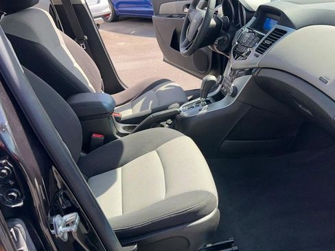 Used 2016 Chevrolet Cruze LS image 34