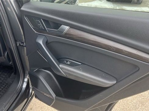 Used 2020 Audi Q5 Prestige image 19