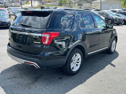 Used 2017 Ford Explorer XLT w/ Equipment Group 201A image 7