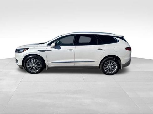 Used 2021 Buick Enclave Essence w/ Sound and Sites Package image 2
