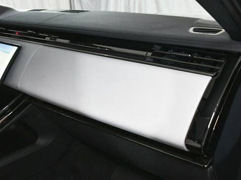 Used 2023 Land Rover Range Rover Sport SE Dynamic image 62