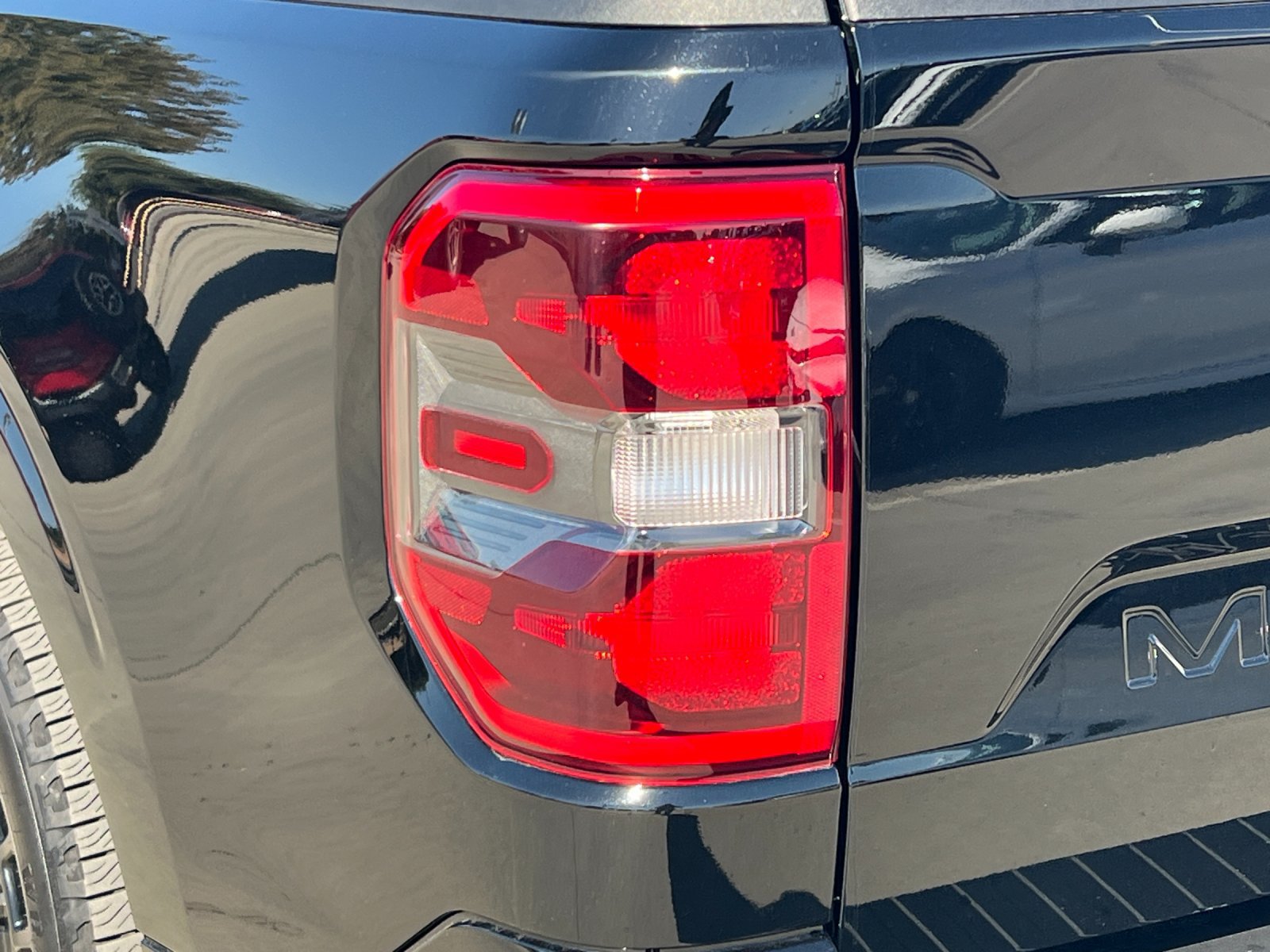 Used 2025 Ford Maverick Lobo AWD/4WD image 37