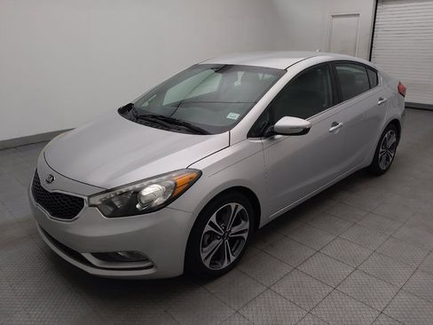 Used 2016 Kia Forte EX FWD image 2