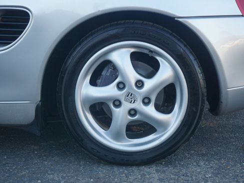 Used 1997 Porsche Boxster RWD image 8