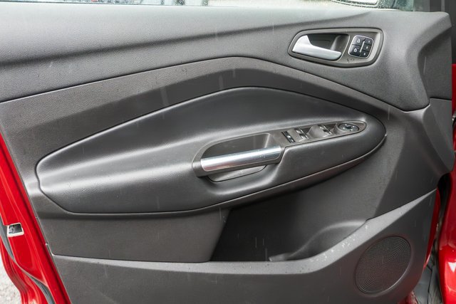 Used 2019 Ford Escape Titanium AWD/4WD image 18