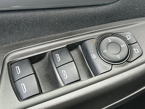 Used 2022 Chevrolet Bolt EUV LT w/ Driver Confidence Package image 13