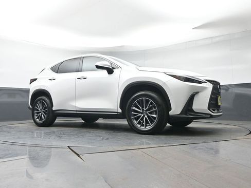 Used 2025 Lexus NX 350 AWD w/ Accessory Package (2T) image 33