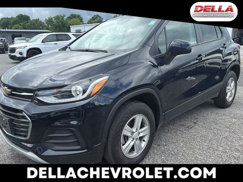 Used 2022 Chevrolet Trax LT w/ Driver Confidence Package AWD/4WD image 1