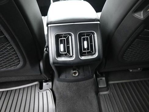 Used 2025 Kia Sorento S FWD image 24
