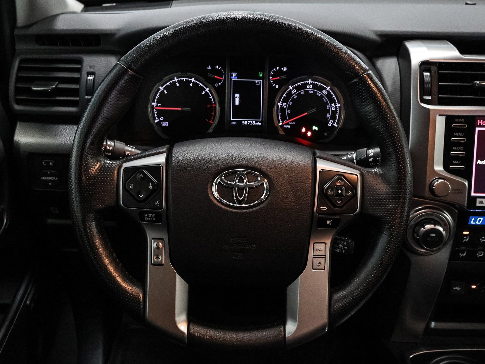 Used 2024 Toyota 4Runner Limited AWD/4WD image 32