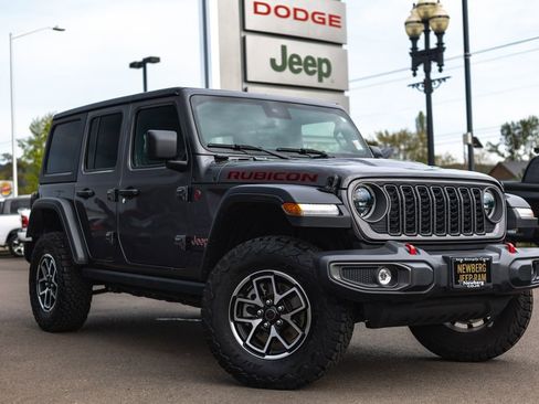 Used 2025 Jeep Wrangler Unlimited Rubicon AWD/4WD image 1