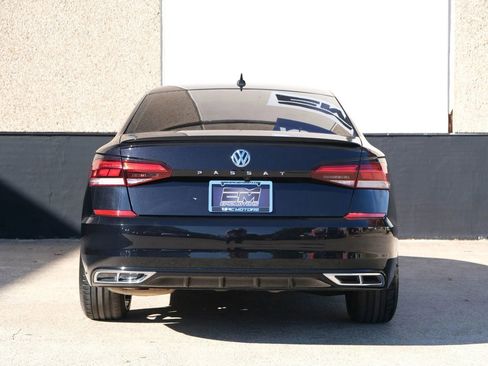 Used 2022 Volkswagen Passat 2.0T R-Line image 8