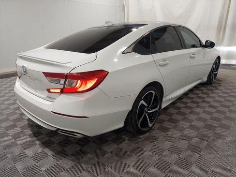 Used 2019 Honda Accord Sport image 3