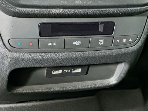 Used 2023 Honda Pilot Touring image 28