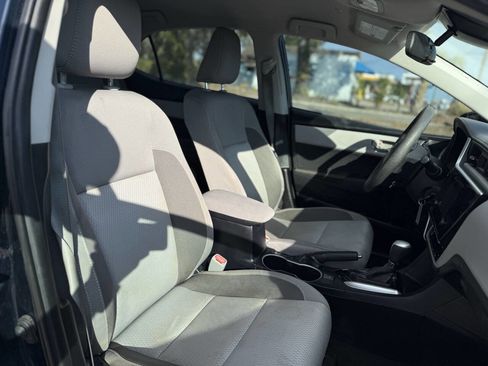 Used 2019 Toyota Corolla LE image 25