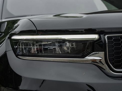 New 2025 Jeep Grand Cherokee Overland w/ Adv Protech Group III AWD/4WD image 13